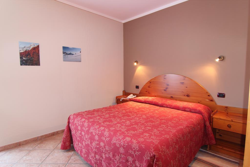 Albergo Edelweiss - Larespa Кродо Номер фото